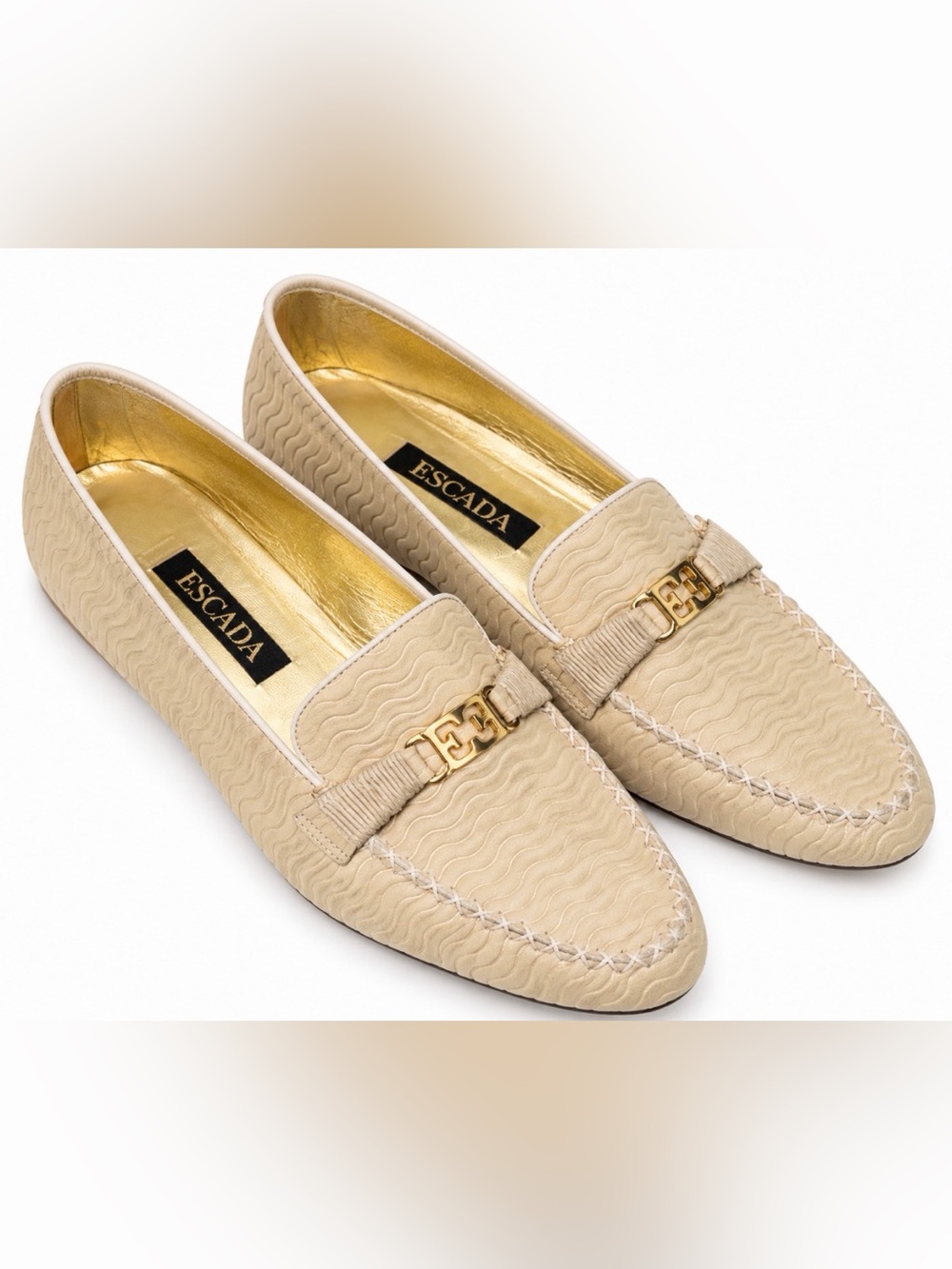 Vintage ESCADA Cream Leather Loafers Gold Logo Made in Italy Women’s 8 AA